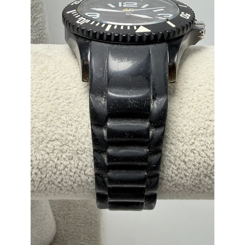 40 Nine New Battery Mens Watch 40MM 8